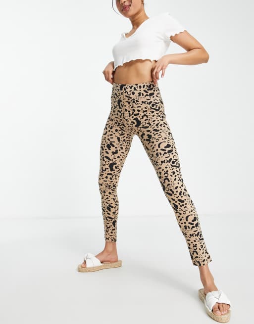 ASOS DESIGN Petite legging in leopard print