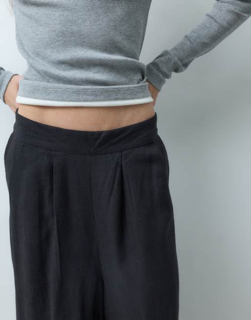 ASOS DESIGN Petite linen blend co-ord balloon trouser in black, 5 of 5