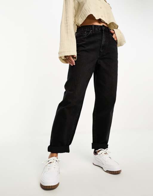 ASOS DESIGN Petite – Locker geschnittene Mom-Jeans in Schwarz mit hohem Bund, 5 von 5