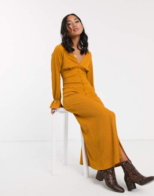ASOS DESIGN Petite long sleeve button through textured maxi dress, 4 of 4