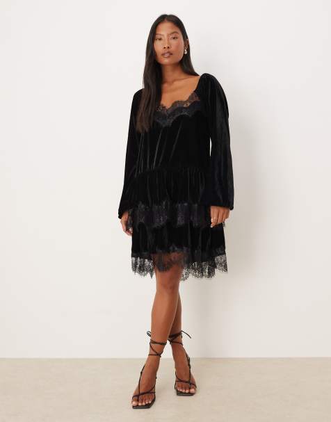 ASOS DESIGN Petite long sleeve sweetheart neckline velvet mini dress in black