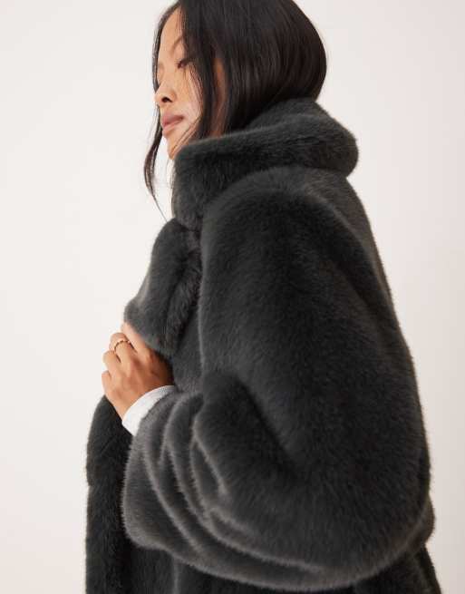 ASOS DESIGN Petite longline belted faux fur coat in forest green, 3 of 4