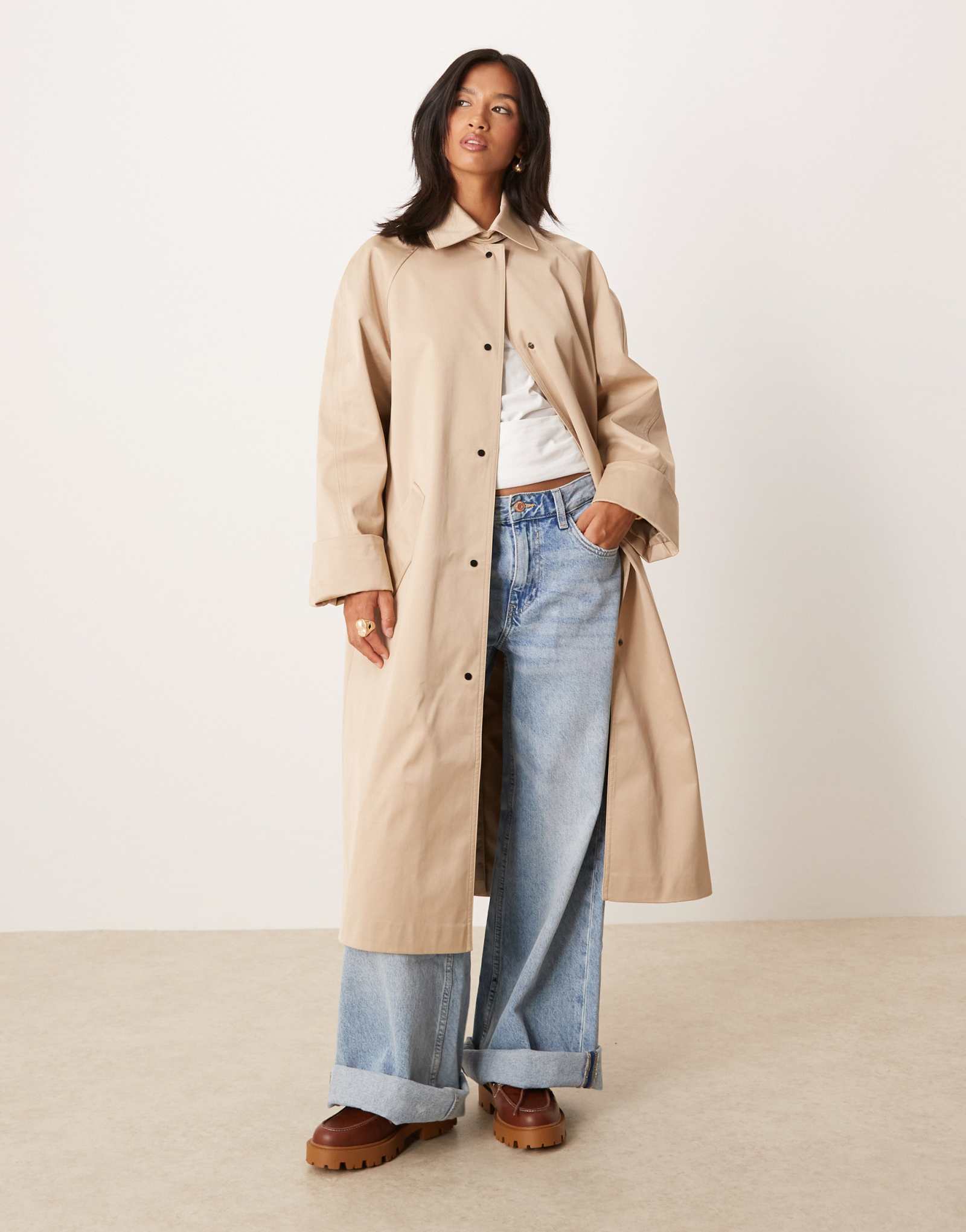 Eдлиненный тренчкот ASOS DESIGN Petite в цвете «камень»