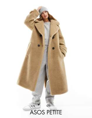 ASOS DESIGN Petite - Longline-Trenchcoat aus Teddyfell in Hafer-Neutral