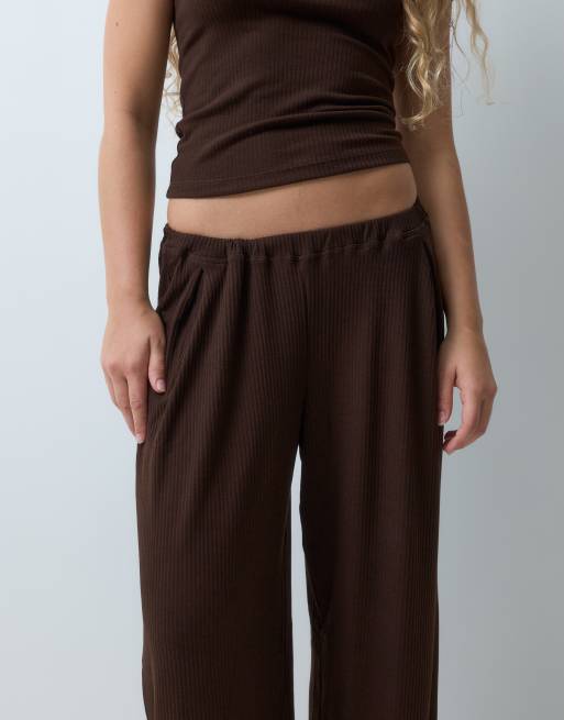 ASOS DESIGN Petite lounge mix & match geribbelde broek met wijde pijpen in chocoladebruin, 3 van 5