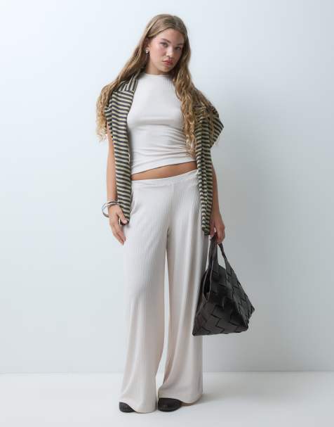 ASOS DESIGN Petite lounge mix & match ribbad underdel med vida ben i creme - view 1