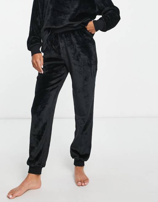 ASOS DESIGN Petite lounge super soft fleece sweat jogger set in