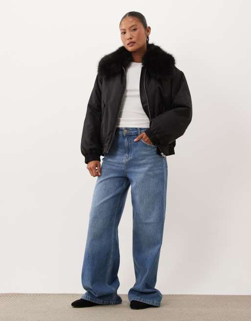 ASOS DESIGN Petite MA1 bomberjakke med imiteret pelskant i sort, 2 af 4