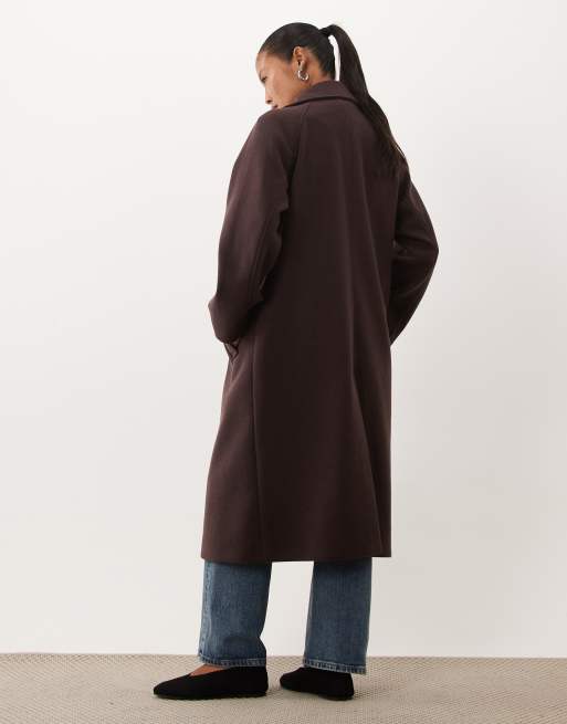 ASOS DESIGN Petite manteau long à double boutonnage couleur prune chocolat, 2 de 4