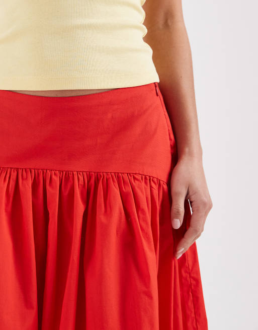 ASOS DESIGN Petite - Maxi bubbelrok met verlaagde taille in rood, 5 van 5