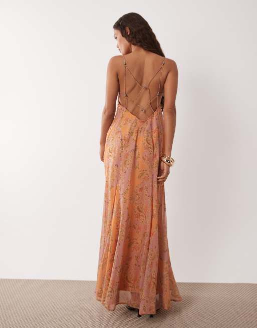 ASOS DESIGN Petite - Maxi jurk met bandjes, uitsnijding, versierde buste en paisley print, 3 van 4