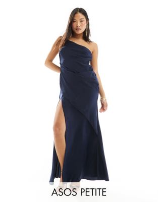 ASOS DESIGN Petite - Maxikleid in Marineblau mit One-Shoulder-Träger