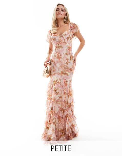 ASOS DESIGN Petite – Maxikleid in Rosa mit Blumenmuster, Flatterärmeln und gerüschten Godet-Details - view 1