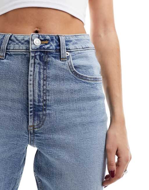 ASOS DESIGN Petite – Mellanblå, bekväma mom jeans i smal passform och skulpterande stil, 2 av 5