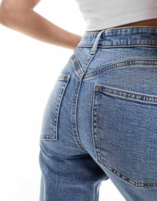 ASOS DESIGN Petite – Mellanblå, bekväma mom jeans i smal passform och skulpterande stil, 4 av 5