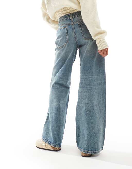 ASOS DESIGN Petite – Mellanblå vintagetvättade dad jeans med vida ben, 2 av 5