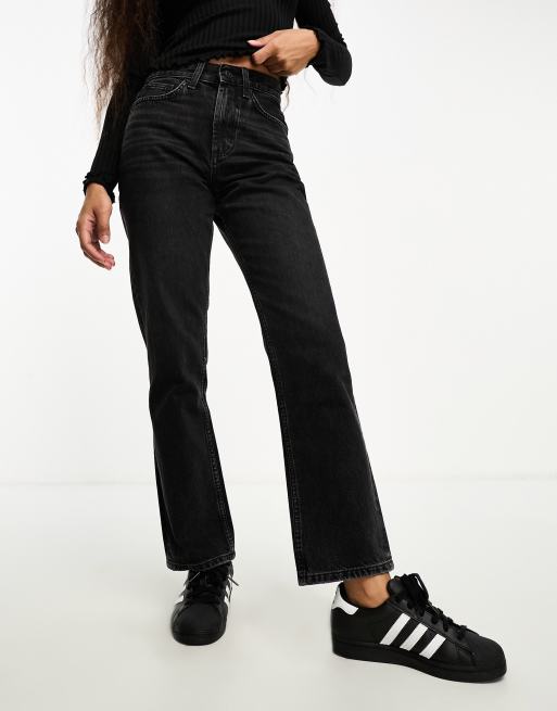 ASOS DESIGN Petite mid rise straight jeans in washed black, 2 of 5