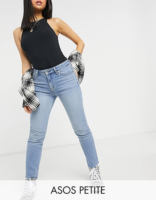 Women Petite mid rise vintage 'skinny' jeans in pretty midwash 