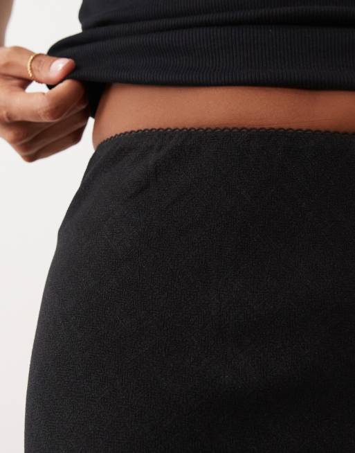 ASOS DESIGN Petite – Midaxi-Leinenrock in Schwarz mit asymmetrischem Schnitt, 5 von 5