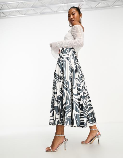 ASOS DESIGN Petite – Midi-Faltenrock aus Satin mit Zebramuster in Schwarz-Weiß , 4 von 4