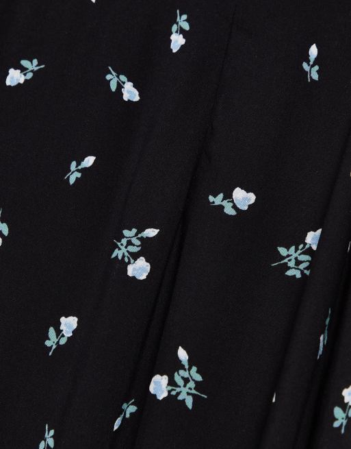 ASOS DESIGN Petite – Midi-Schlupfrock in Schwarz mit Schlitz am Oberschenkel und Blumenmuster, 4 von 4
