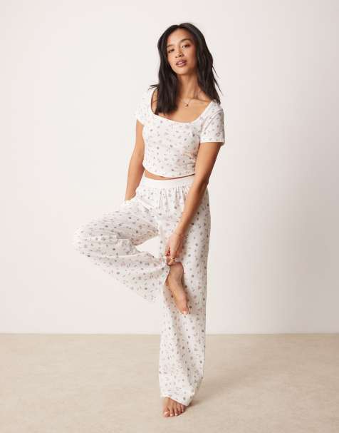 ASOS DESIGN Petite – Mieszaj i łącz – Spodnie od piżamy w drobny wzór w owoce - view 1