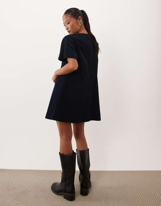 ASOS DESIGN Petite mini cord T-shirtjurk in navy, 4 van 4