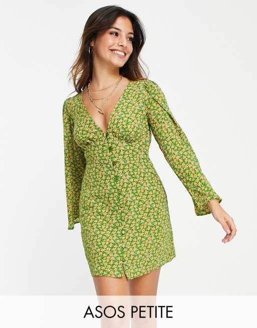 ASOS DESIGN Petite - Mini-jurk met knopen en jaren 70 mouwen in kaki met fijne print