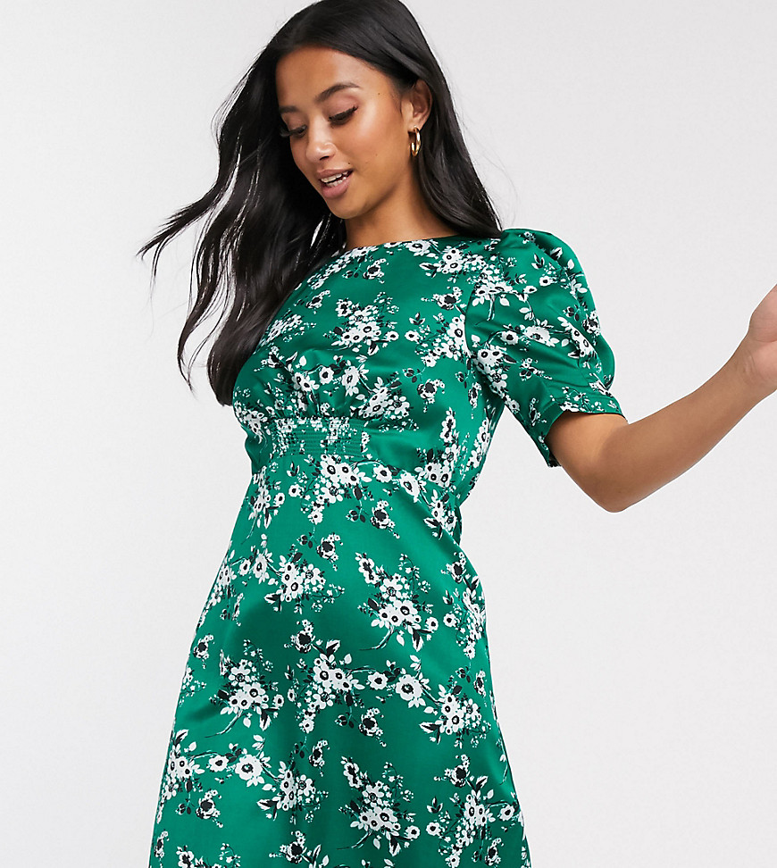 ASOS DESIGN Petite - Mini tea-kjole i grøn blomsterprint-Multifarvet