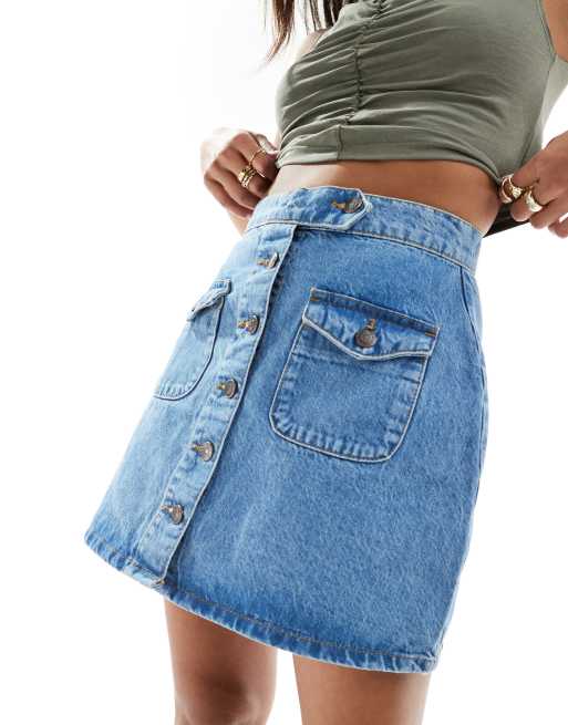 ASOS DESIGN Petite - Minigonna di jeans con bottoni blu lavaggio medio, 2 di 5