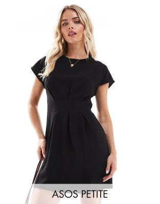 ASOS DESIGN Petite - Minikleid mit leicht geraffter Taille in Schwarz