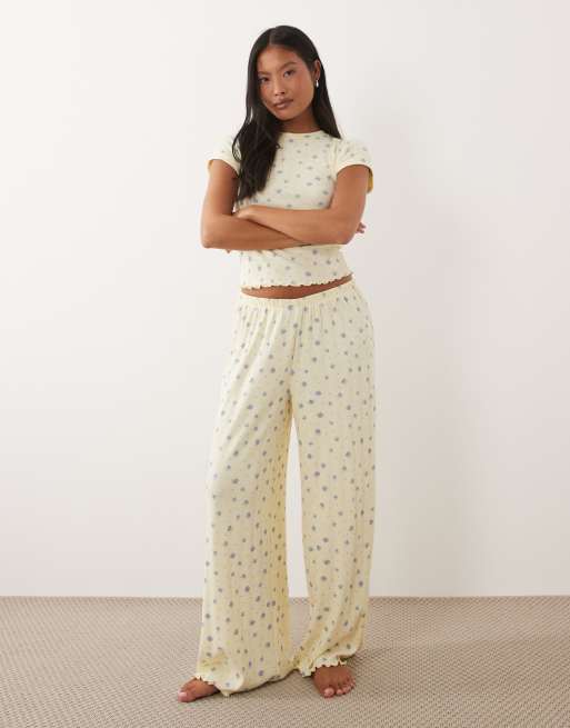 ASOS DESIGN - Mix en match - Ajourgebreide pyjamaset met fijne print in lichtgeel en blauw, 4 van 5