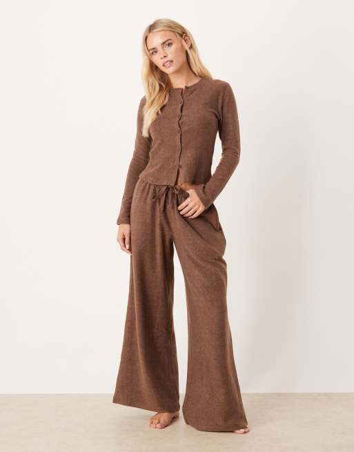 ASOS DESIGN Petite mix & match lightweight fleece cardigan in chocolate brown, 3 of 4