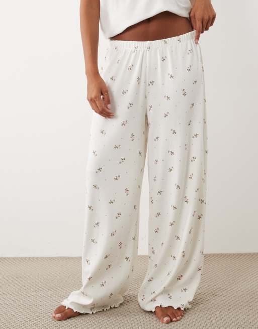 ASOS DESIGN Petite Mix & Match pointelle pyjama pants in pink rosebud print, 3 of 4