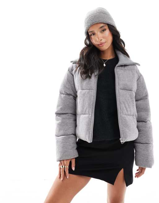 ASOS DESIGN Petite – Mörkgrå, stickad pufferjacka i manchester