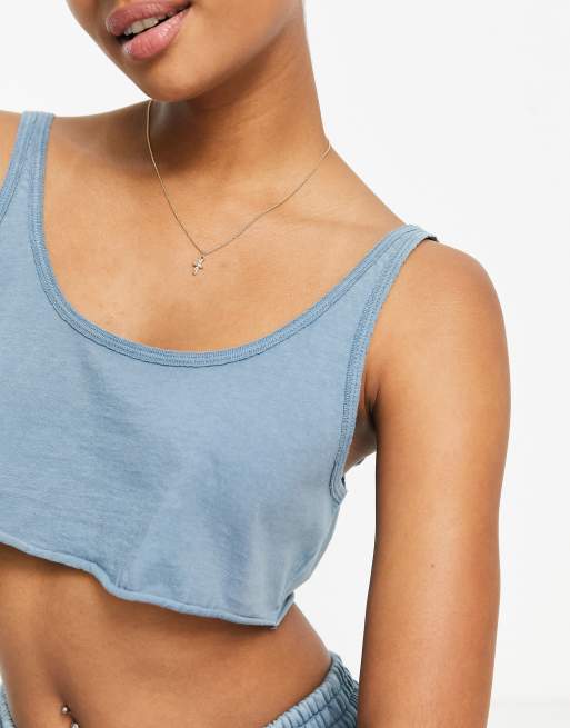 ASOS DESIGN Petite – Niebieski krótki top bez rękawów z efektem sprania, 3 z 4