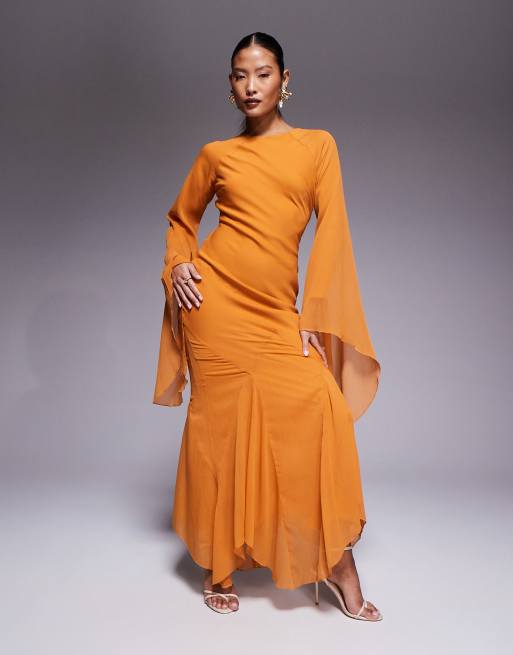ASOS DESIGN Petite – Orange maxiklänning med extrema volangärmar och klockad kjol, 2 av 4