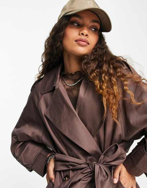 ASOS DESIGN Petite – Oversize-Trenchcoat in Dunkelbraun, 3 von 4