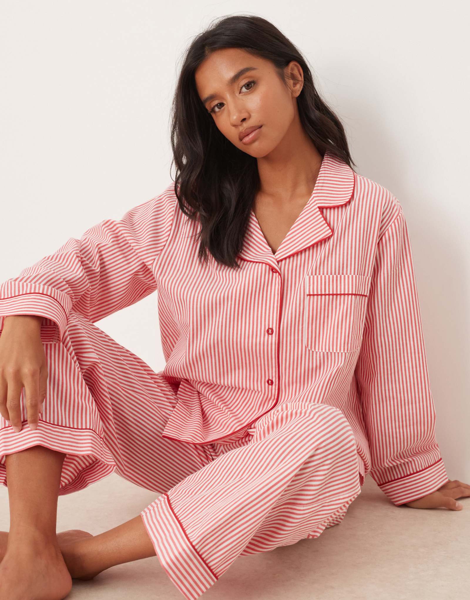 Миниатюрный пижамный комплект ASOS DESIGN в красную полоску с бархатной отделкой