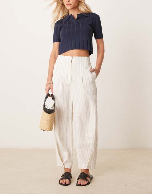 ASOS DESIGN Petite - Pantalon ajusté en lin rayé avec ourlet à patte de boutonnage - Écru, 2 de 5