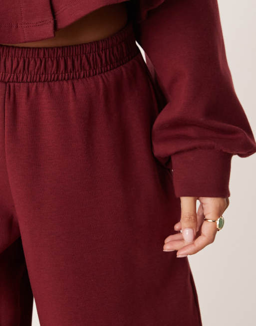 ASOS DESIGN Petite - Pantalon de jogging barrel en maille interlock - Bordeaux, 2 de 5