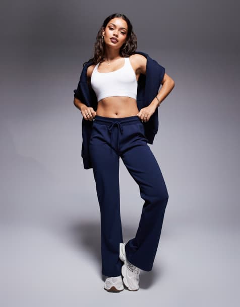 ASOS DESIGN Petite - Pantalon de jogging évasé en maille interlock - Bleu marine - view 1