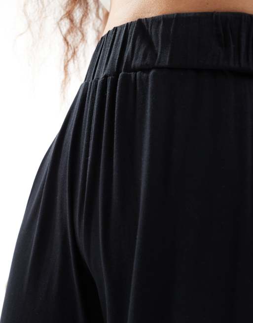 ASOS DESIGN Petite - Pantalon palazzo de plage en jersey - Noir, 2 de 5