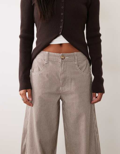 ASOS DESIGN Petite - Pantalon rayé à brides et détail à la taille - Marron, 3 de 5