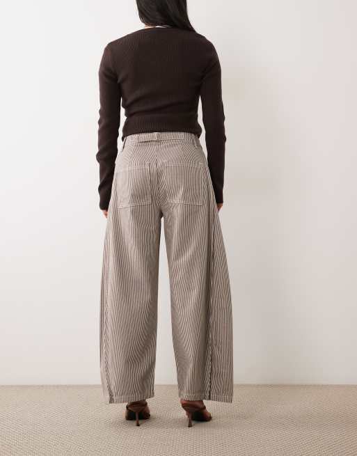 ASOS DESIGN Petite - Pantalon rayé à brides et détail à la taille - Marron, 5 de 5