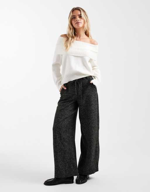 ASOS DESIGN Petite - Pantaloni bombati testurizzati monocromatici a quadri con dettaglio cuciture