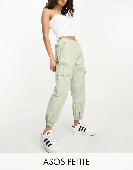 ASOS DESIGN Petite - Pantaloni cargo salvia con fondo elasticizzato