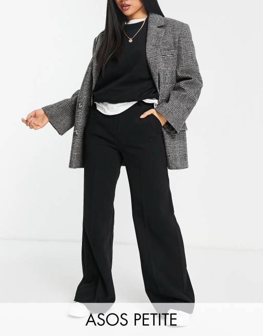 ASOS DESIGN Petite - Pantaloni comodi a zampa neri a fondo ampio