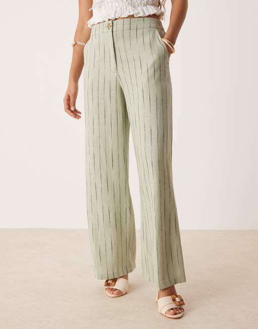 ASOS DESIGN Petite - Pantaloni dritti comodi in misto lino verde salvia a righe ondulate, 3 di 5