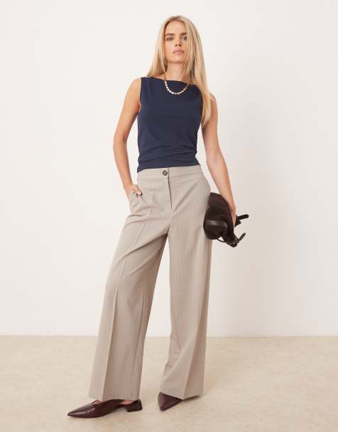 ASOS DESIGN Petite - Pantaloni sartoriali taglio comodo color visone a righe - view 1